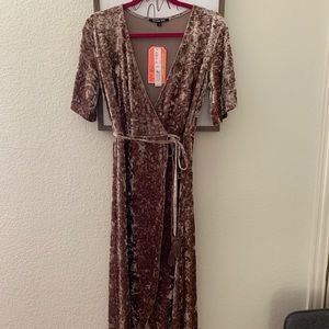 Gianni Bini crushed velvet wrap dress